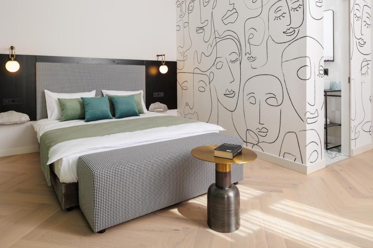 Aries' Collection Luxury Suites Braşov Esterno foto