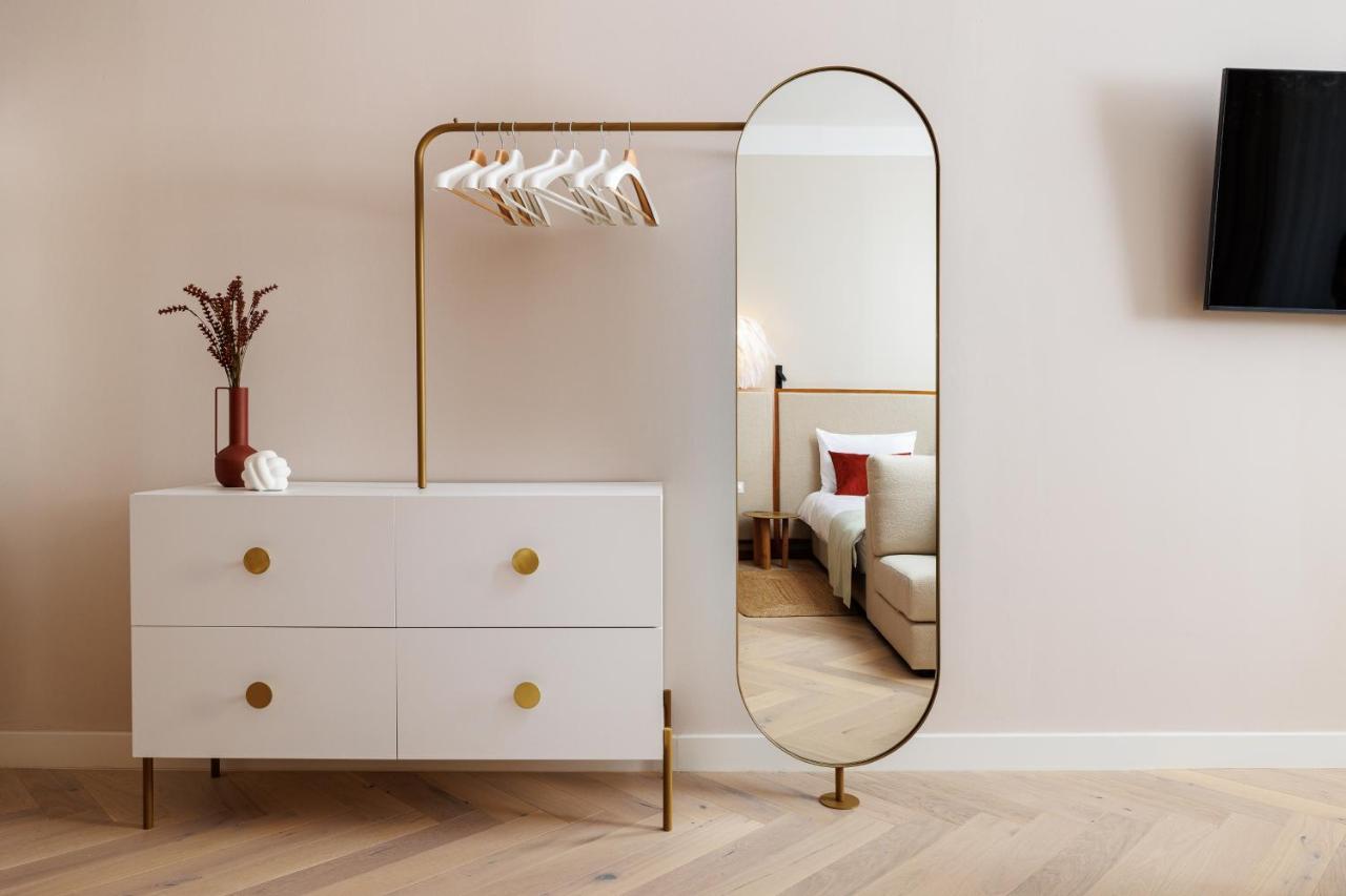 Aries' Collection Luxury Suites Braşov Esterno foto